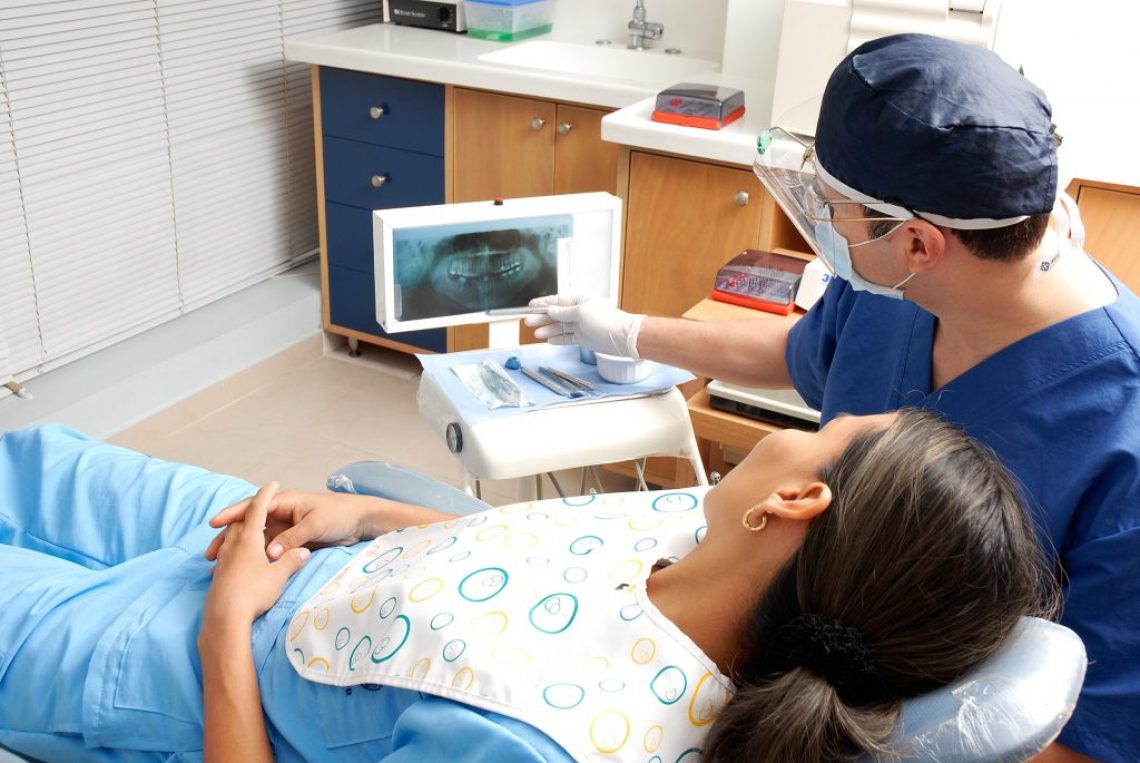 person-play-child-dentist-patient-dentistry-505227-pxhere.com_-1024x686